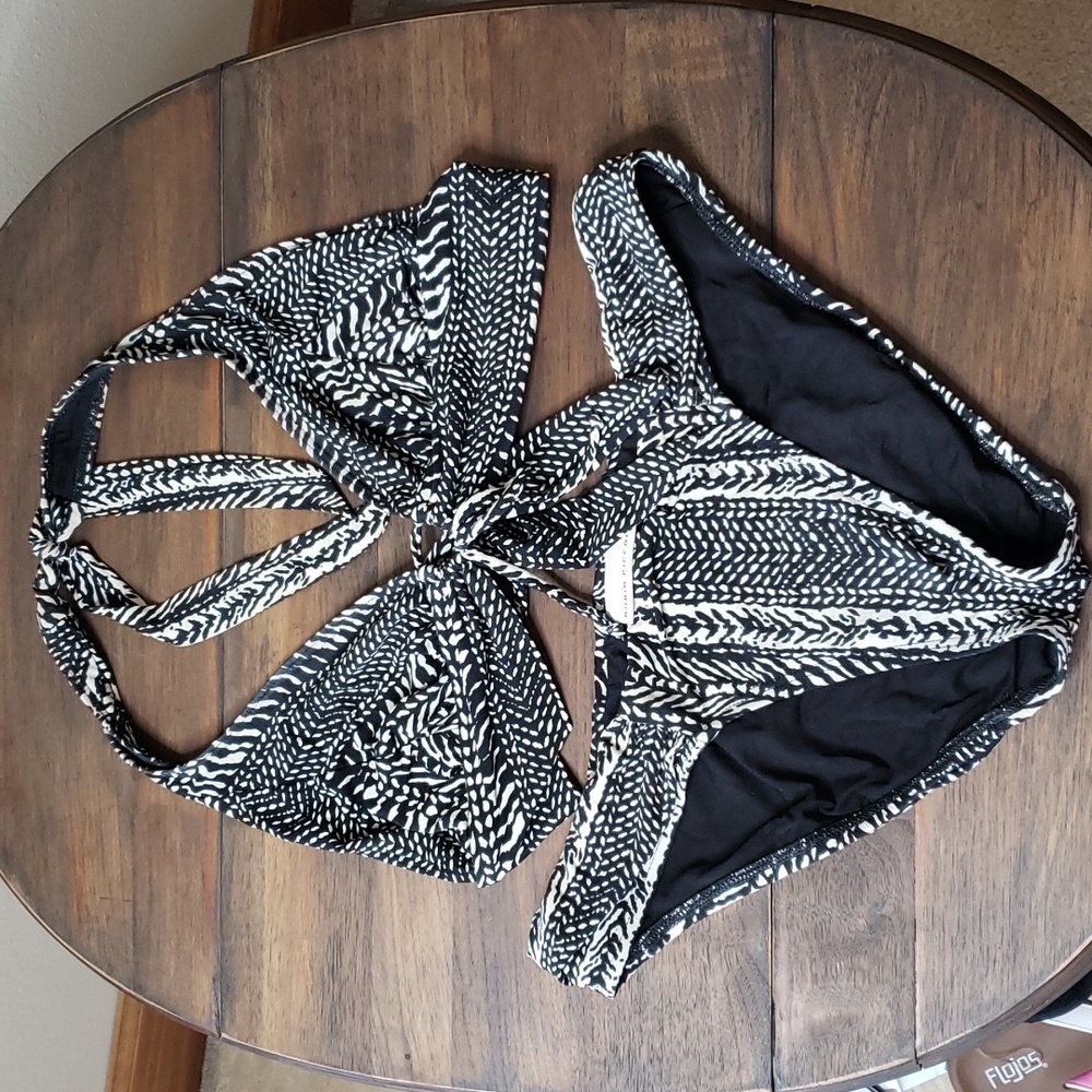 Robin Piccone Tribal Print Halter Two Piece Bikini Swimsuit Sz S